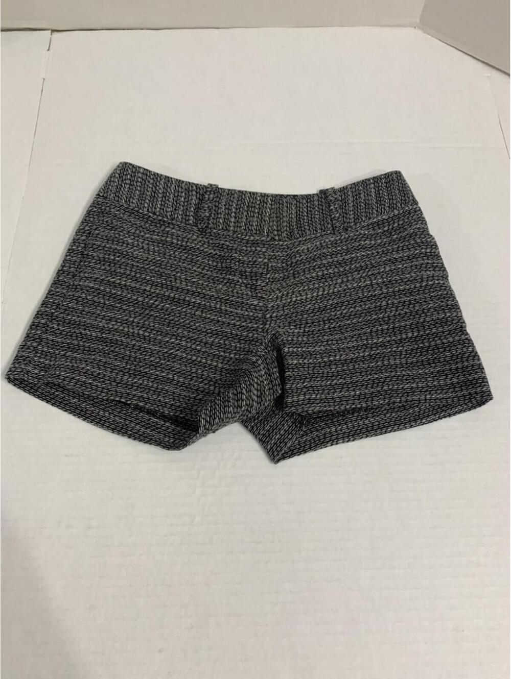 Ann Taylor Petite Womans Size 00 Petite Shorts Black